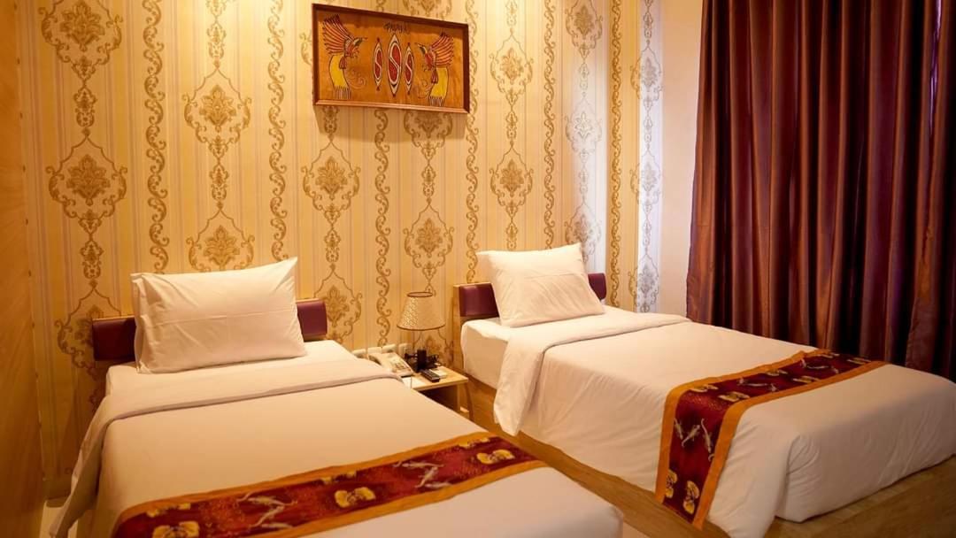 Elohim Hotel Sentani ジャヤプラ エクステリア 写真